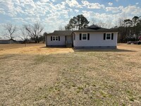 Building Photo - 4 Bedroom, 2 Bathroom Home