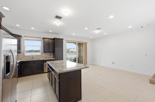 Building Photo - 3065 Tortola Way