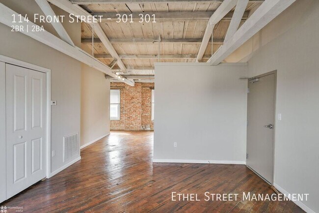 Building Photo - 114 Front St