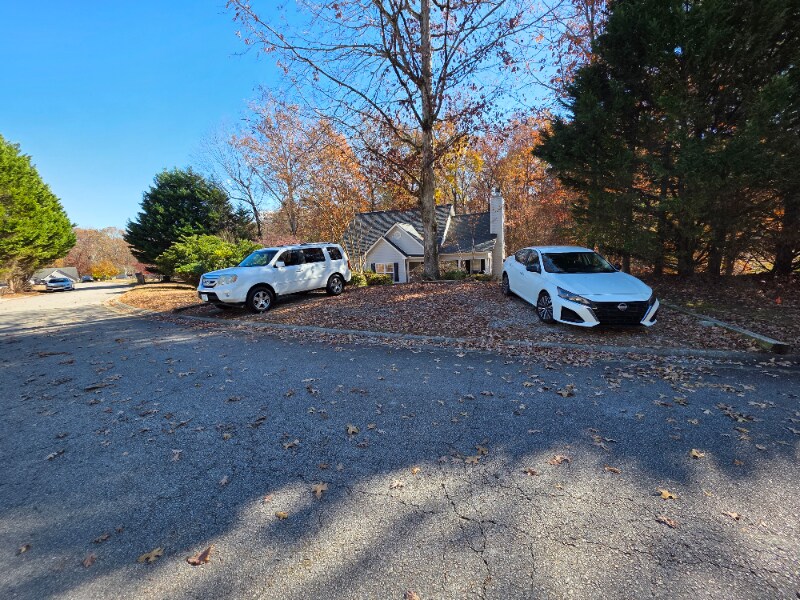 Building Photo - 3374 Royal Oaks Dr