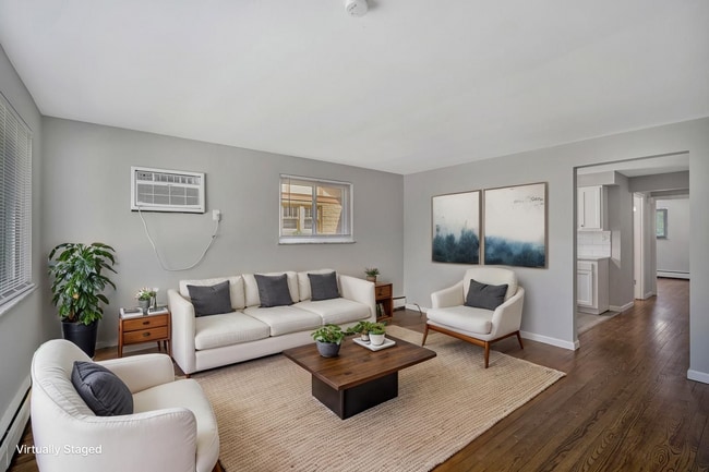 Building Photo - Webster Apartments - Newly Renovated 1 Bed...