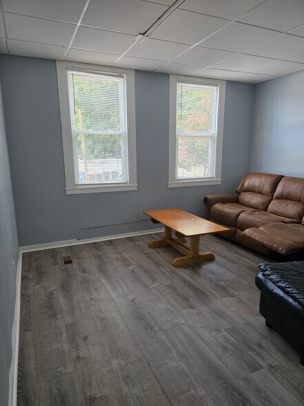 Building Photo - 1172 Townsend Ave