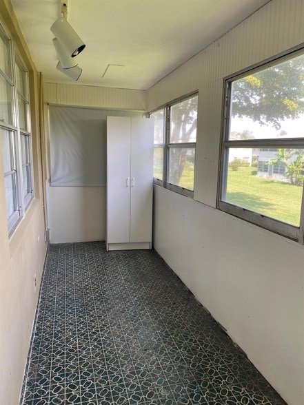 Building Photo - 57 Dorchester E