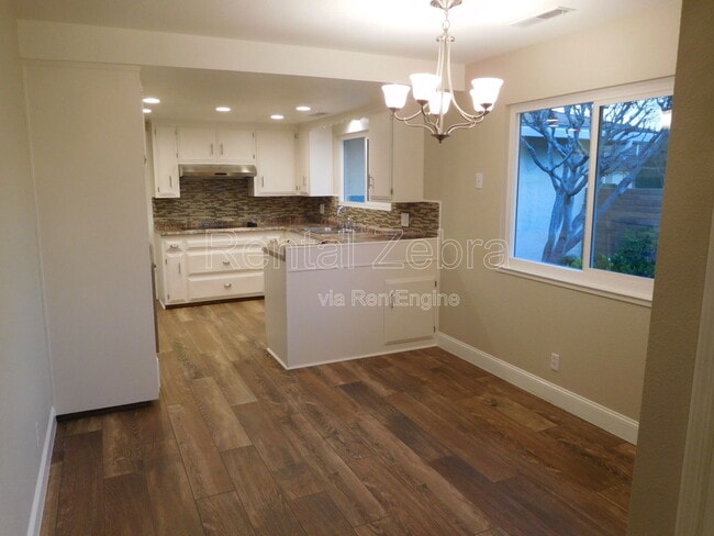 Building Photo - 2877 El Camino Real