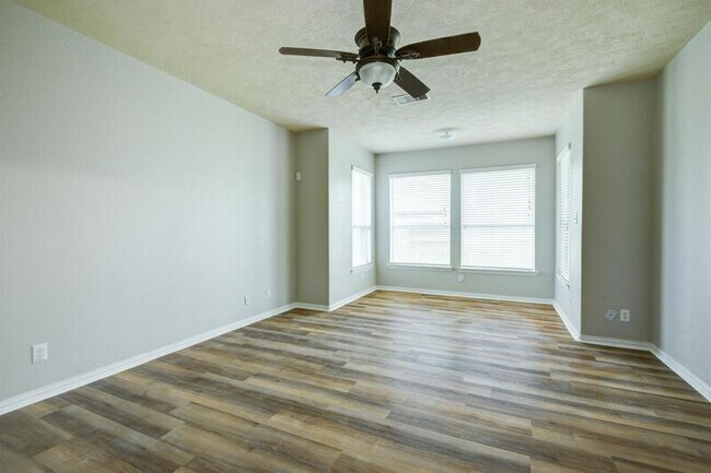 Building Photo - 122 Bright Brook Ln