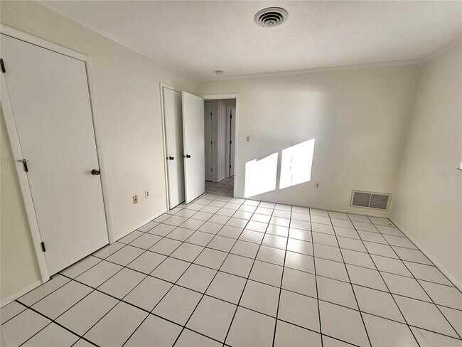 Building Photo - 122 Boundary Blvd