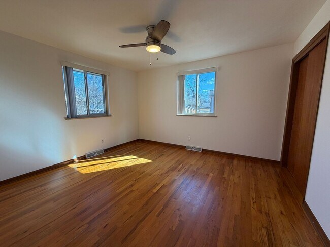 Building Photo - Open and Bright 3BD Home in Desirable Boulder Neighborhood