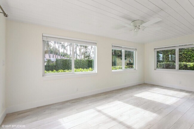 Building Photo - 1615 Venus Ave