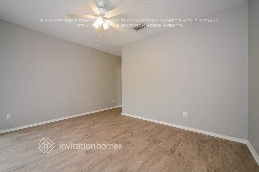 Building Photo - 1952 Bridgeview Cir