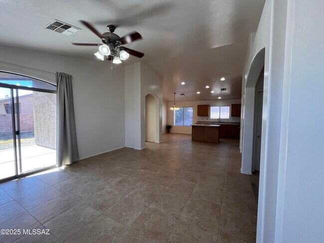 Building Photo - 13268 E Mesquite Flat Spring Dr