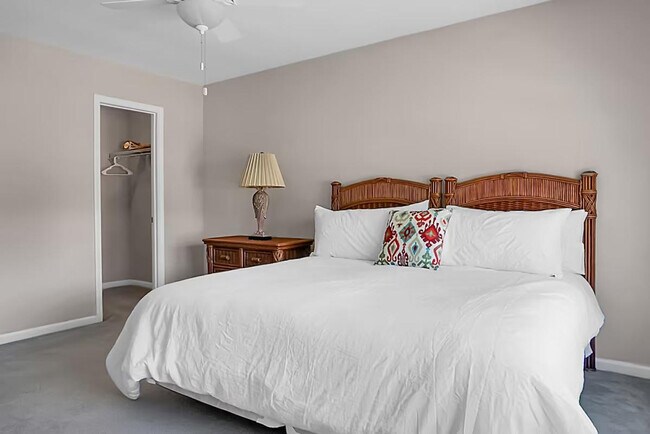 Building Photo - 1519 Thoroughbred Blvd