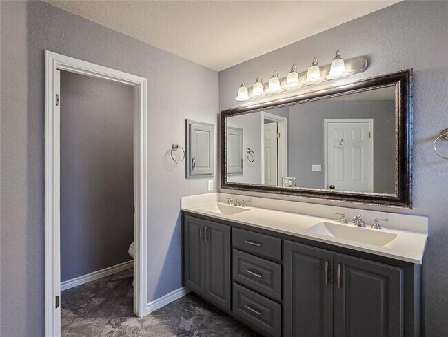 Building Photo - 15628 Fisher Island Dr
