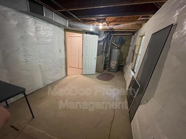 Building Photo - 11303 Kings Crest Ct