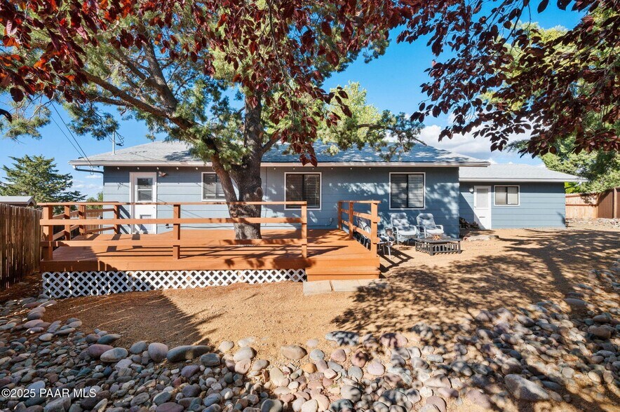 Building Photo - 510 S Skyview Dr