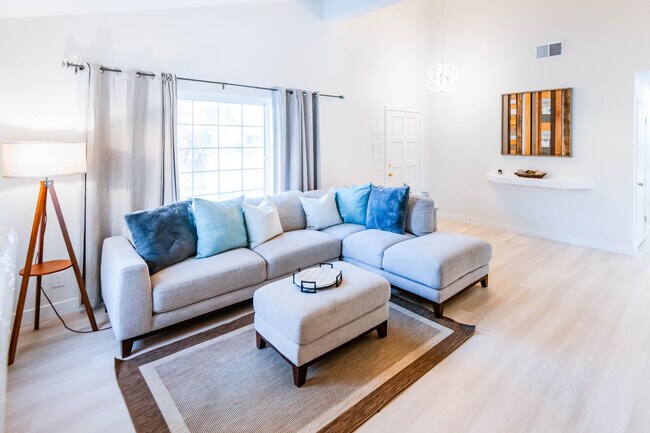 Building Photo - 79361 Port Royal Ave