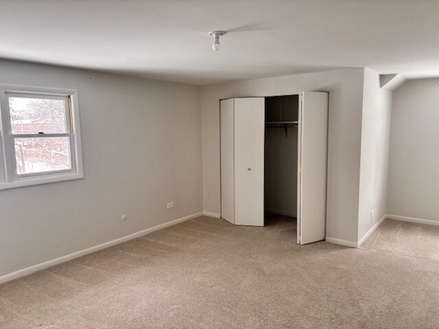 Building Photo - 330 E River Rd