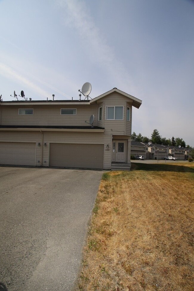 Primary Photo - 3 Bedroom Eagle River Townhouse!