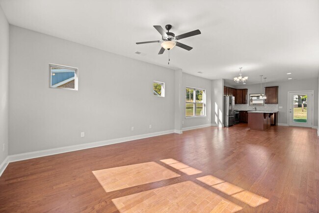 Building Photo - Spacious Home with Loft & 2-Car Garage in Prime Location in Hardin Valley school district!