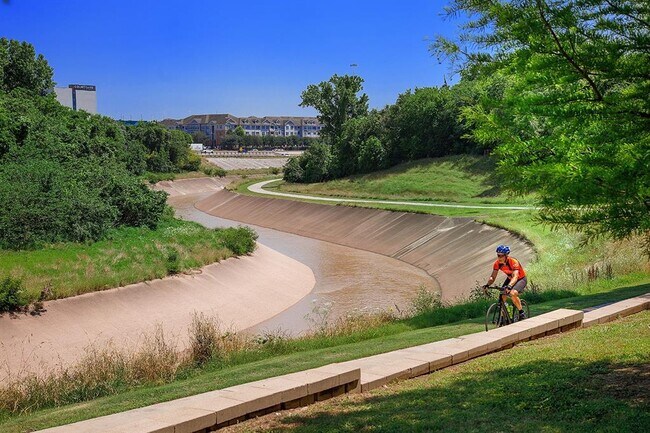 Building Photo - 1441 East St