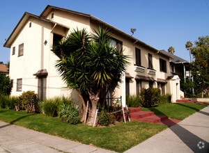 Building Photo - 802 N Spurgeon St