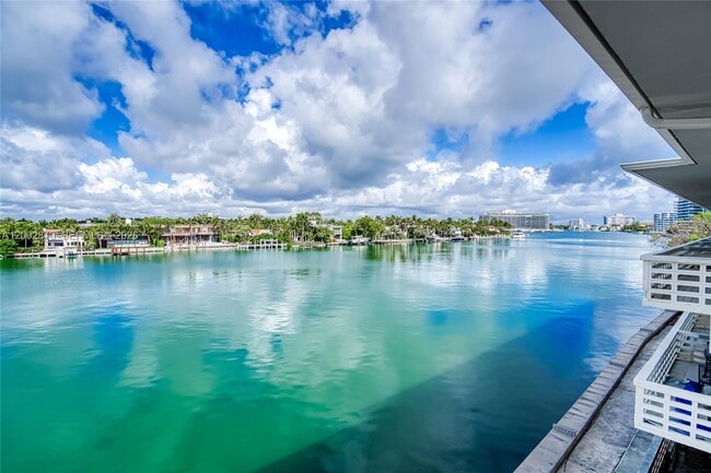 Building Photo - 6484 Indian Creek Dr