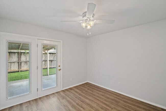 Building Photo - 1435 Silverpines Rd