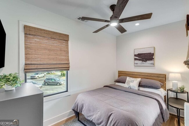 Building Photo - 775 Bradford St NW