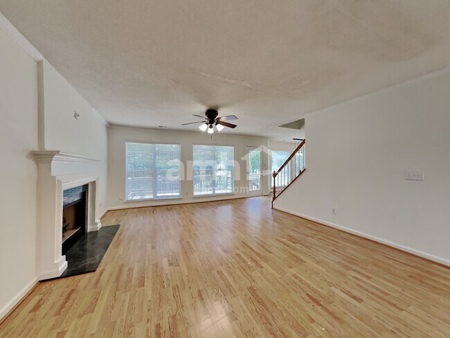 Building Photo - 13211 Peacock Ln