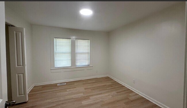 Building Photo - 621 Odum Rd