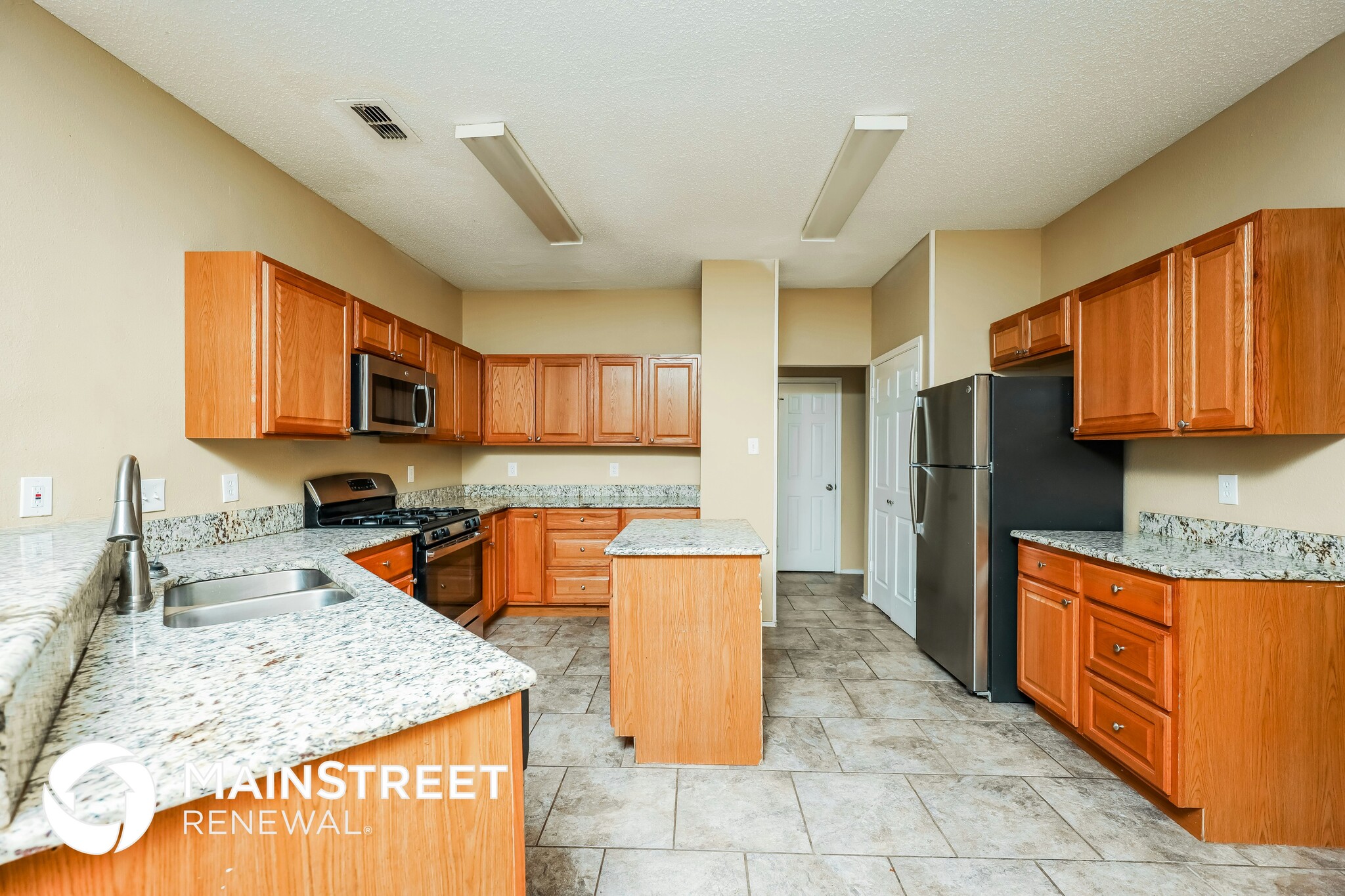 Building Photo - 821 Courson Dr