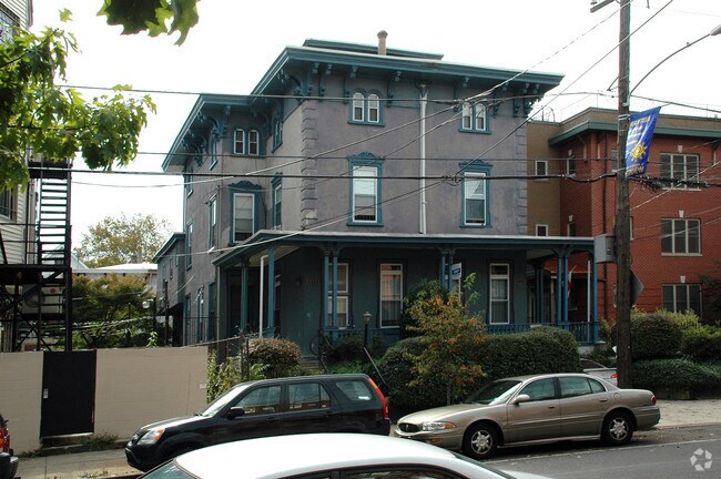 Primary Photo - 3406-3408 Spring Garden St