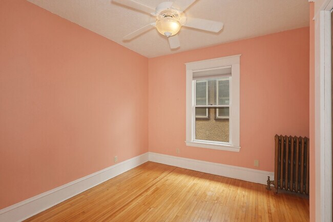 Building Photo - 2535 Aldrich Ave S