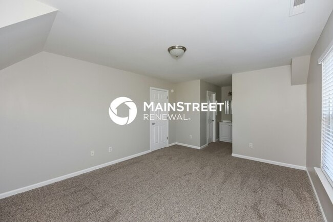 Building Photo - 3 Bedroom Pet-Friendly Home in Nashville, TN with Main Street Renewal