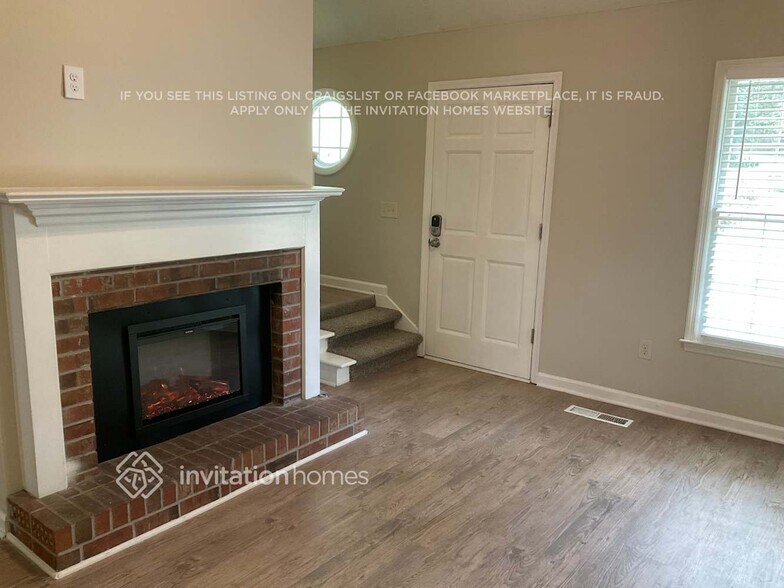 Building Photo - 3000 Meadow Ct