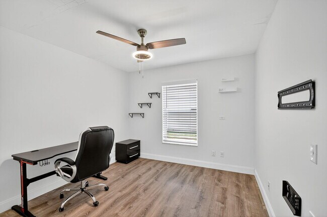 Building Photo - 1891 Oak Berry Cir