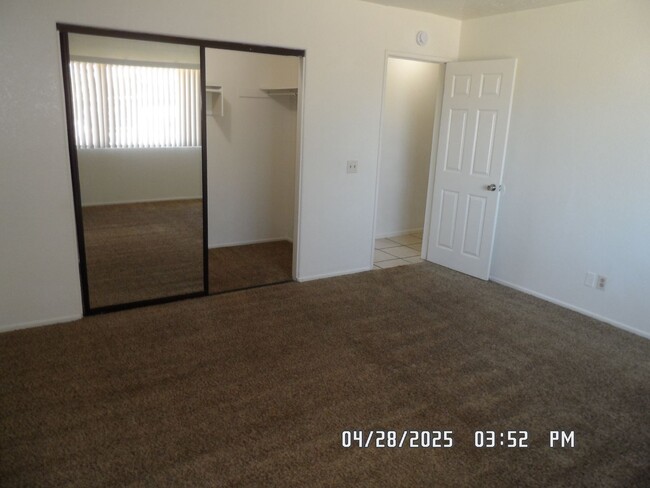 Building Photo - 3 Bedrooms, 2 Bathroom, Large Fully Fenced...