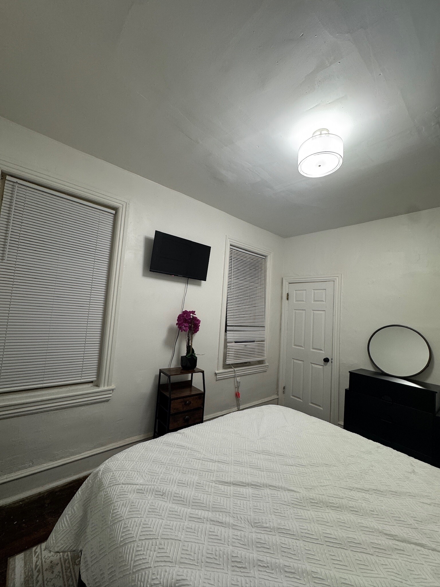 Building Photo - 5409 Walnut St