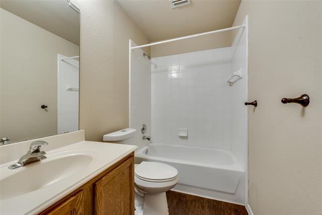 Building Photo - 2509 Persimmon Dr