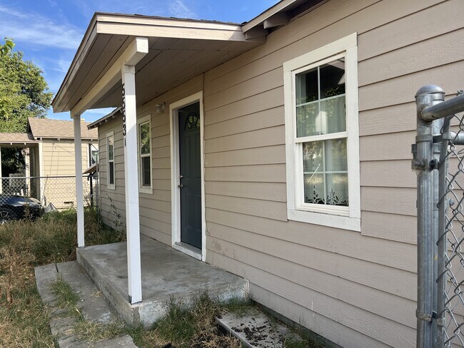 Building Photo - 5553 Feather River Blvd