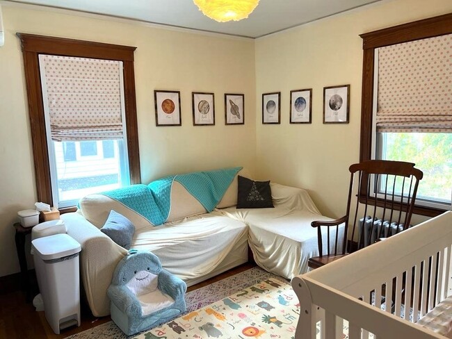 Building Photo - 5 Glenmont Rd