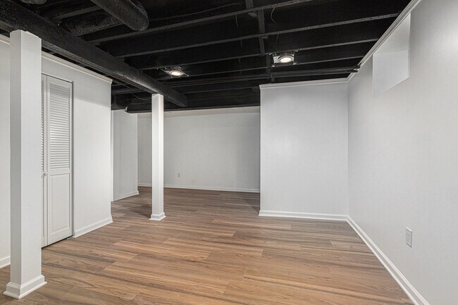 Building Photo - 1208 Olivia Ave