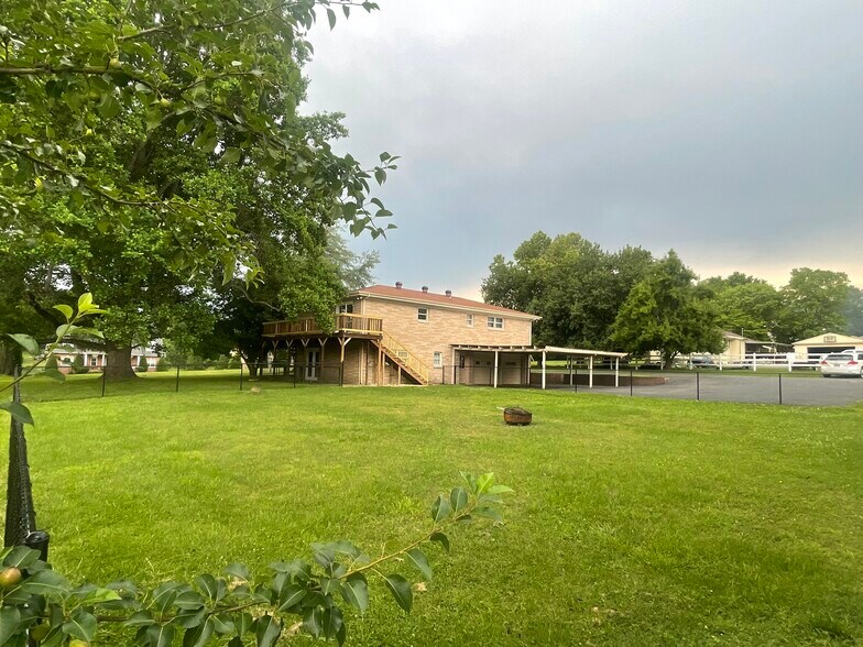 4' High Chain Link Fenced in Back Yard - 5760 Saundersville Rd