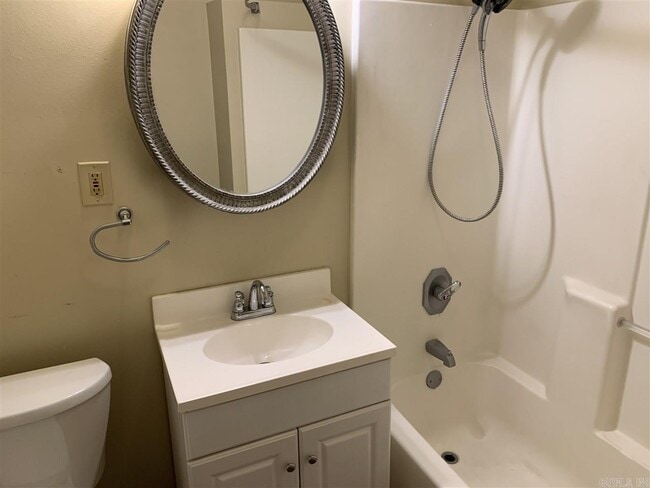 Building Photo - 303 Rosetta St