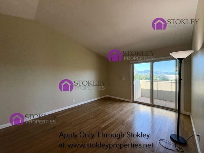 Building Photo - 323 Thistle Cir