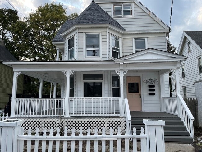Primary Photo - 507 Chenango St