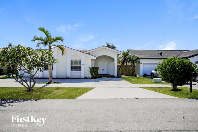 Building Photo - 17020 SW 145th Ct
