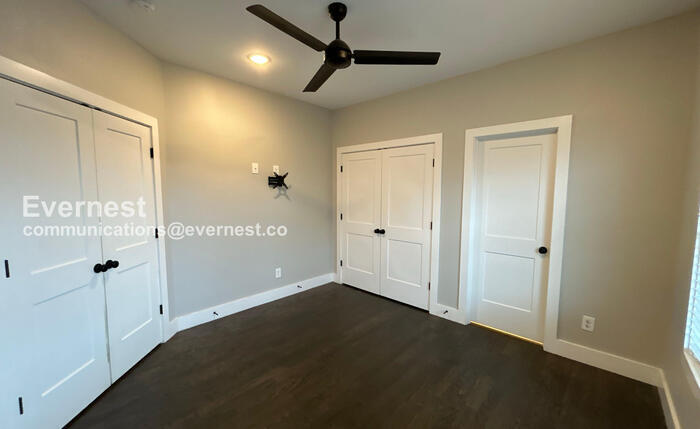 Building Photo - 1705 Cass St