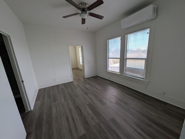 Building Photo - 403 Cowling St