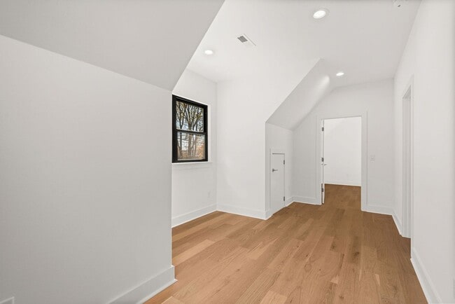 Building Photo - NEW CONSTRUCTION! Old Hickory