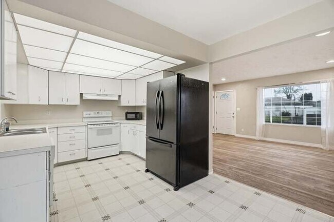 Building Photo - 4707 W Princeton Pl